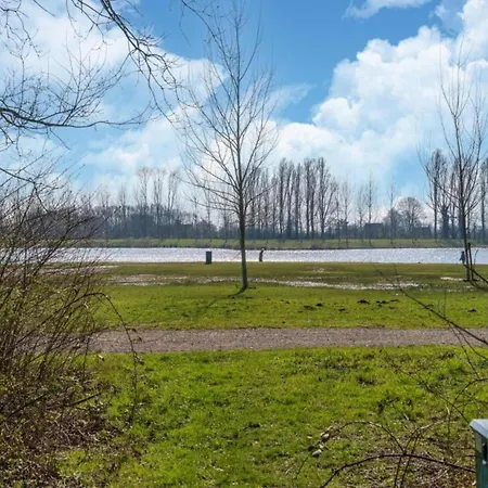 Holiday home On The Water With Veranda Simonshaven