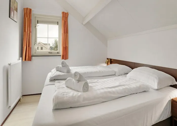 By Water Near Rotterdam * Simonshaven