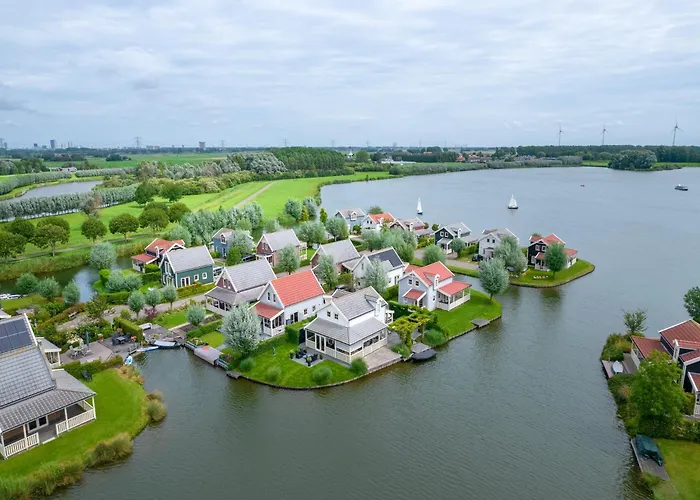 By Water Near Rotterdam * Simonshaven