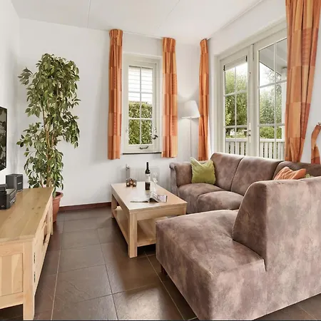 Dom wakacyjny By Water Near Rotterdam