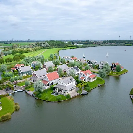 By Water Near Rotterdam * Simonshaven