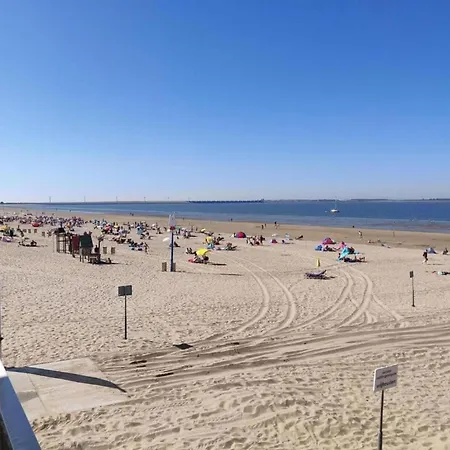 Dom wakacyjny By Water Near Rotterdam Simonshaven