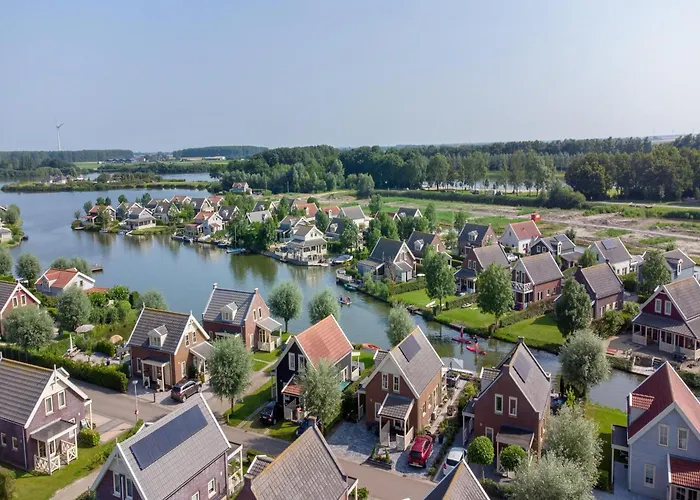 By Water Near Rotterdam Simonshaven